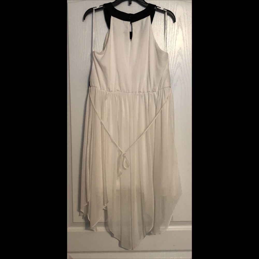 Ivory & Black Handkerchief Dress - Picture 4 of 4